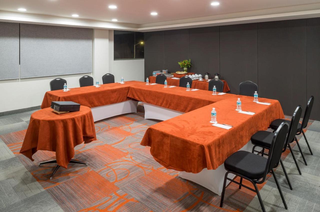 Real Inn Celaya セラヤ エクステリア 写真